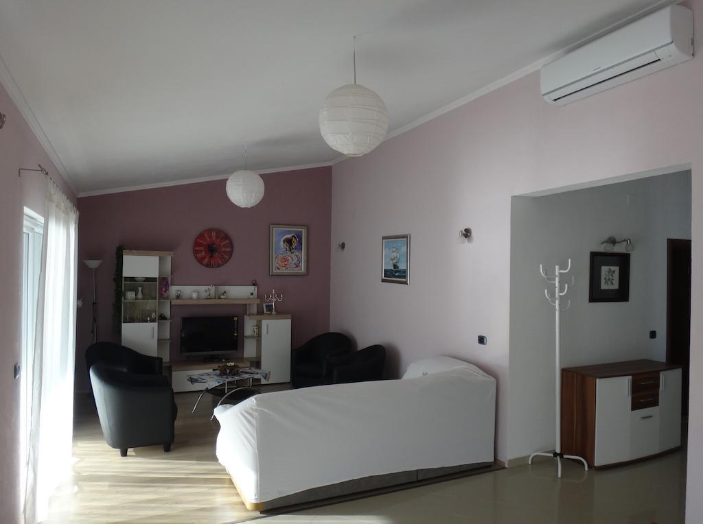 Apartments Selina Vinišće 客房 照片